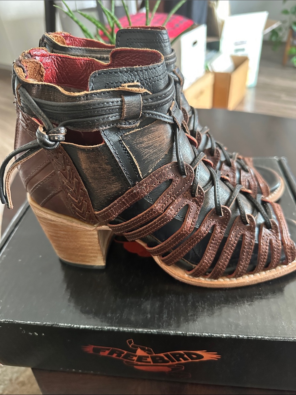 Freebird by Steven Wazee Cognac Leather Sandal Size 8 EUC - Picture 4 of 8